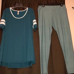 LuLaRoe Perfect T and TC leggings outfit!